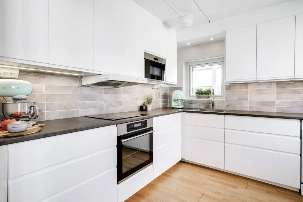 Cuisine - Apartment with South-Facing Balcony in Örebro