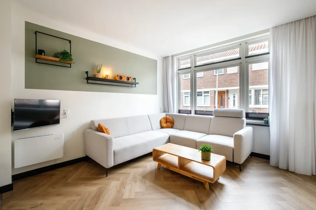 Séjour - Modernised Townhouse with Rooftop Space in Gouda