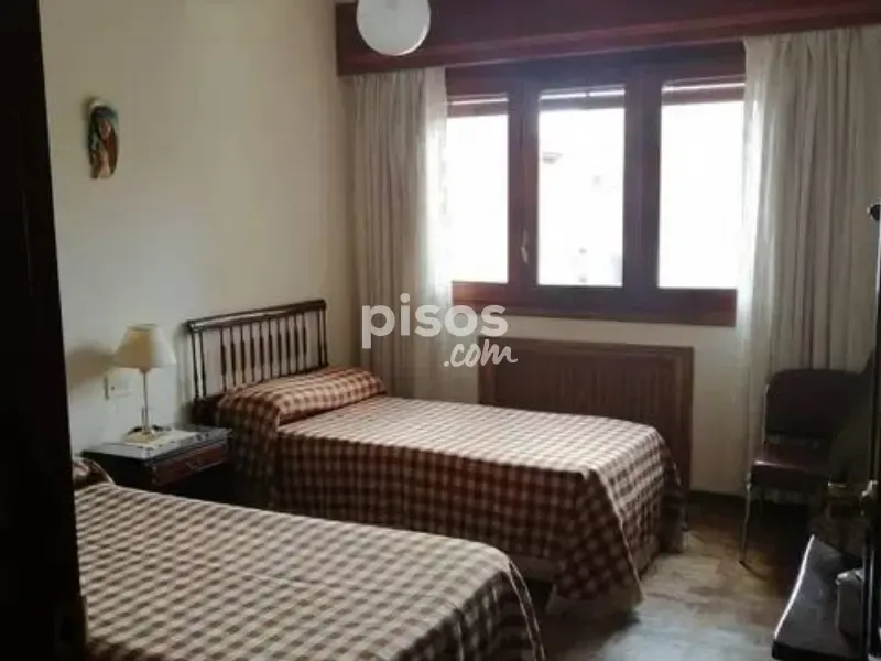 Camere da letto - Six-Bedroom Flat with Park View in Albacete Centre