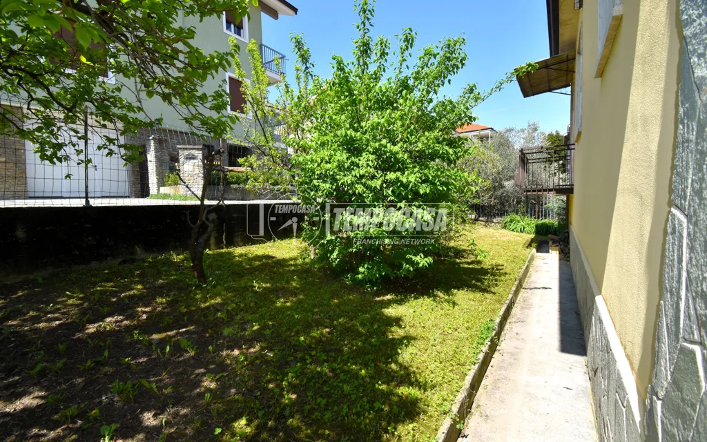 Garden - Independent Villa with Garden in Moretta