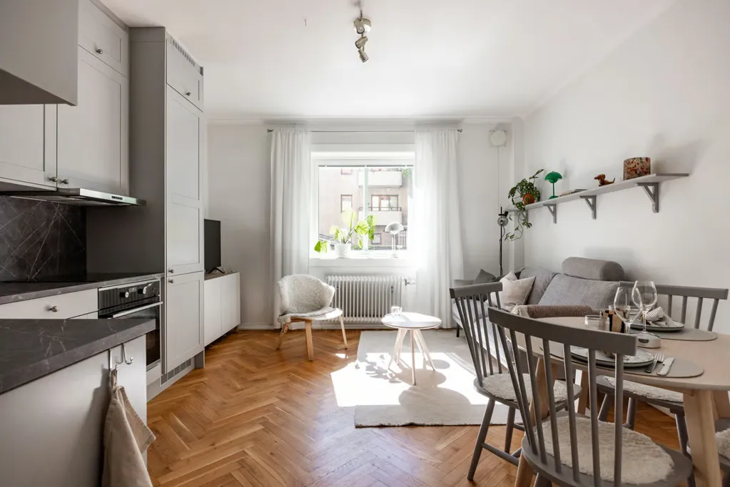 Söögituba - Open-Plan Flat with Inner Garden in Stockholm