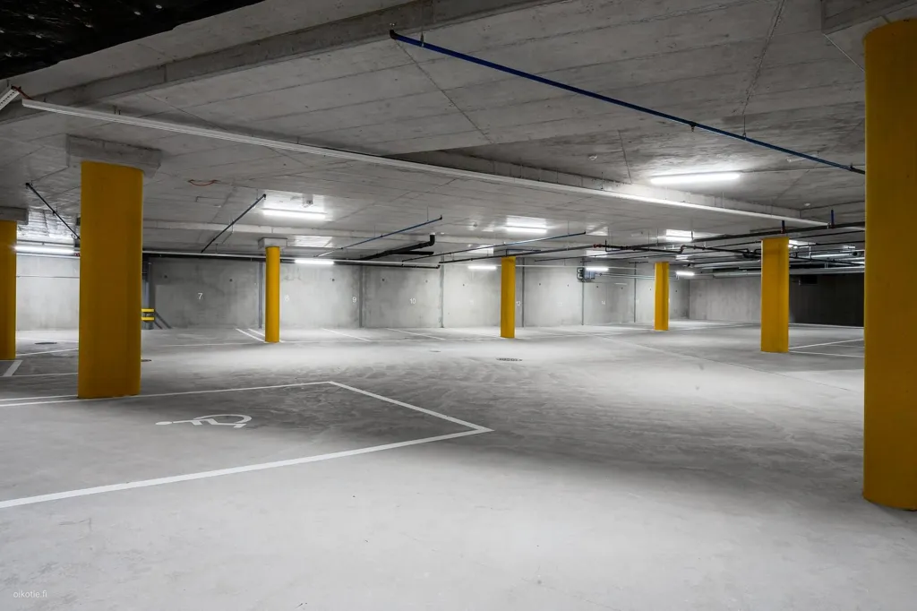 Garage - Studio with Balcony in Pohjola, Turku