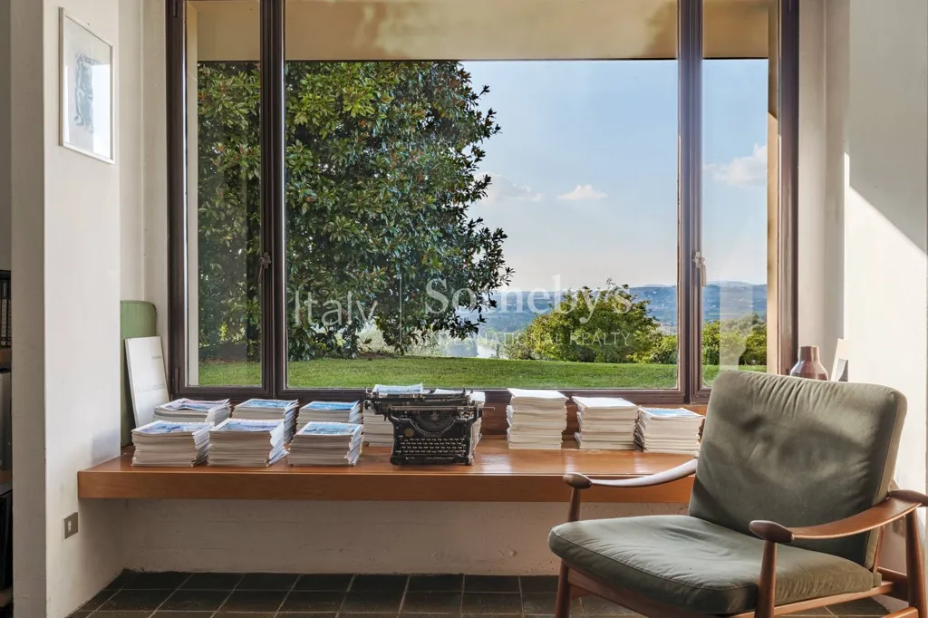 Bureau - Luxury Villa with Park in Verona