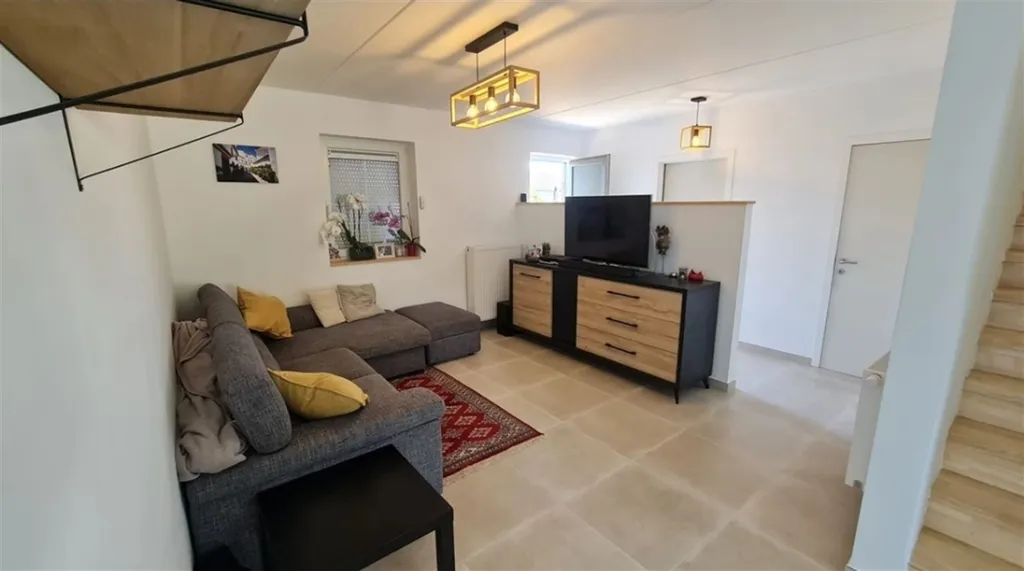 Elutuba - Energy-Efficient 3-Bedroom House in Baugnies