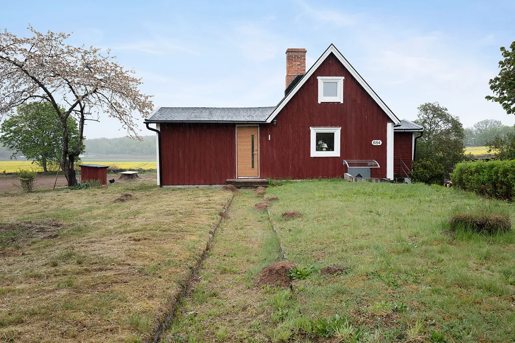 Välivaade - Charming 1909 Farmhouse with Open Views in Bjäraryd