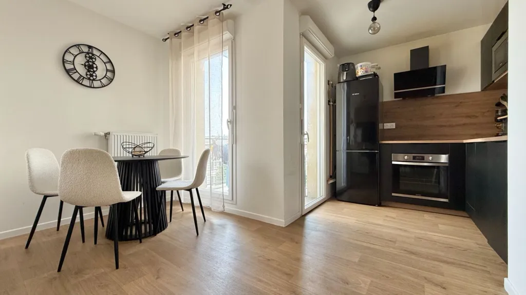 Salle à manger - Appartement 3 Pièces avec Balcon Sud/Est à Corbeil-Essonnes