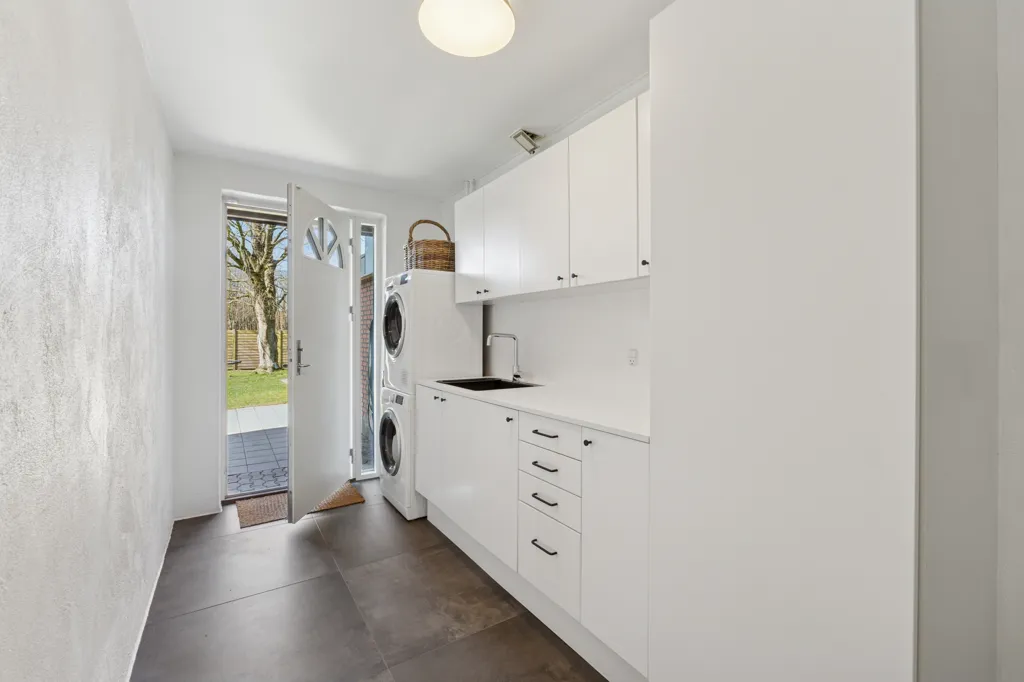 Buanderie - Renovated Villa with Terrace in Sunds