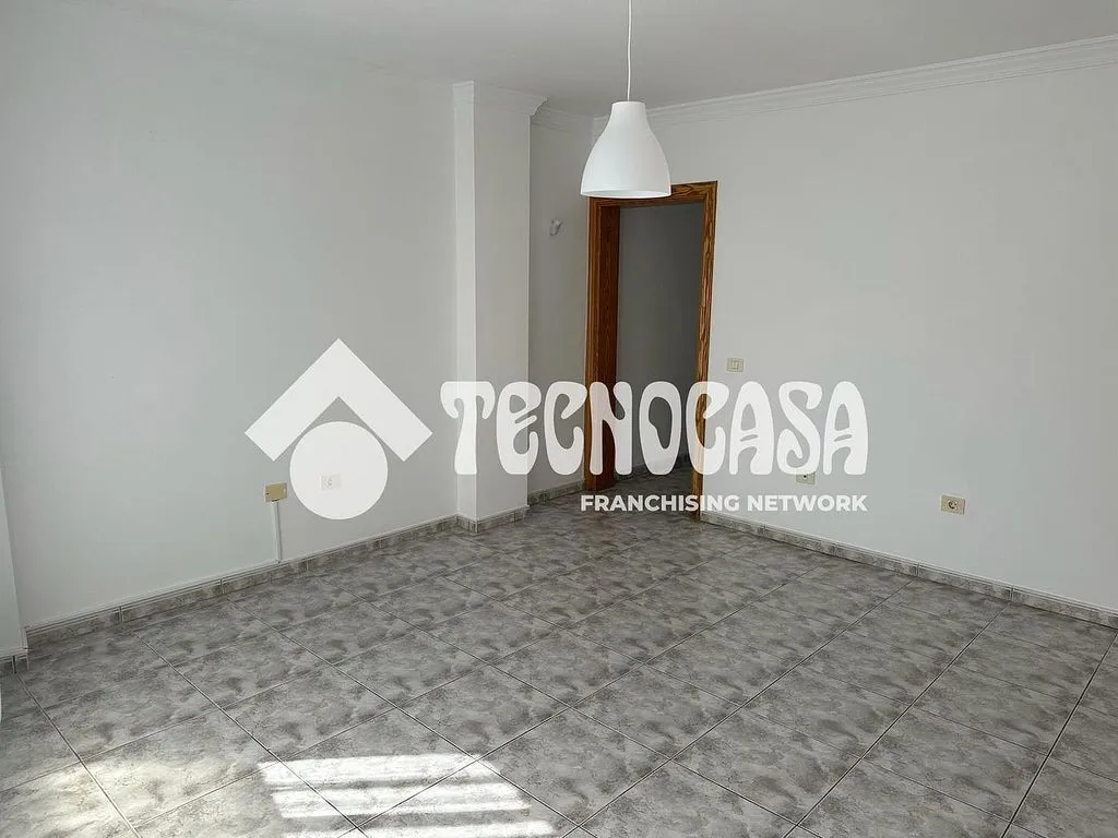Toad - 2-Bedroom Apartment with Patio in Taco
