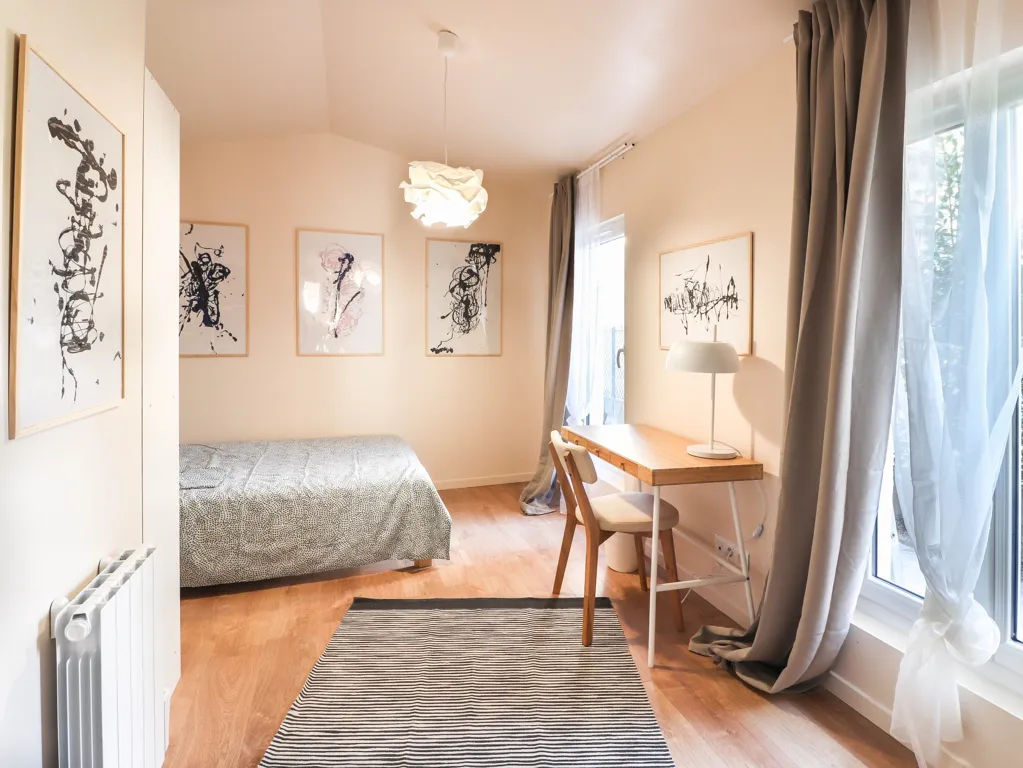 Bedrooms - Colocation House with Terrace in Cenon, Bordeaux