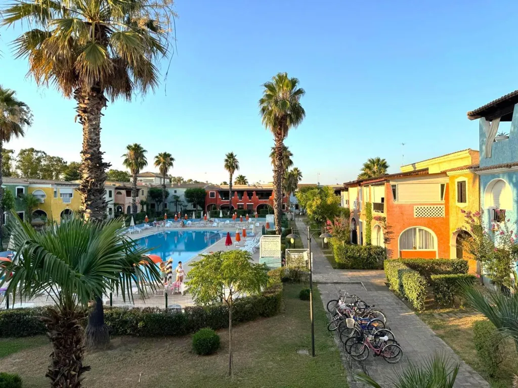 Bassein - Furnished Apartment with Pool View in Pisticci