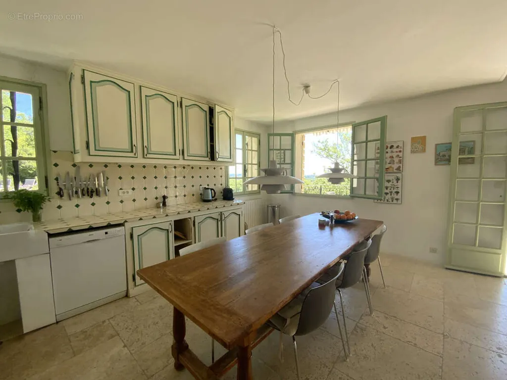 Köök - Villa with Panoramic View near Uzès