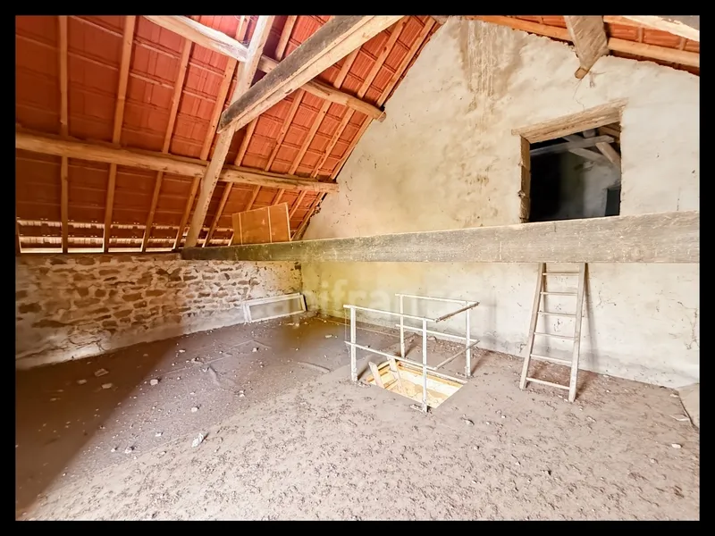 Toad - Rustic House with Balcony in Saint-Vallier