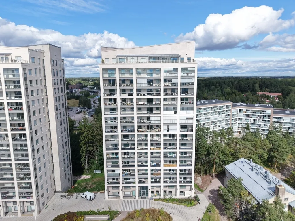 Aerial - Modern Studio with Garden in Leppävaara