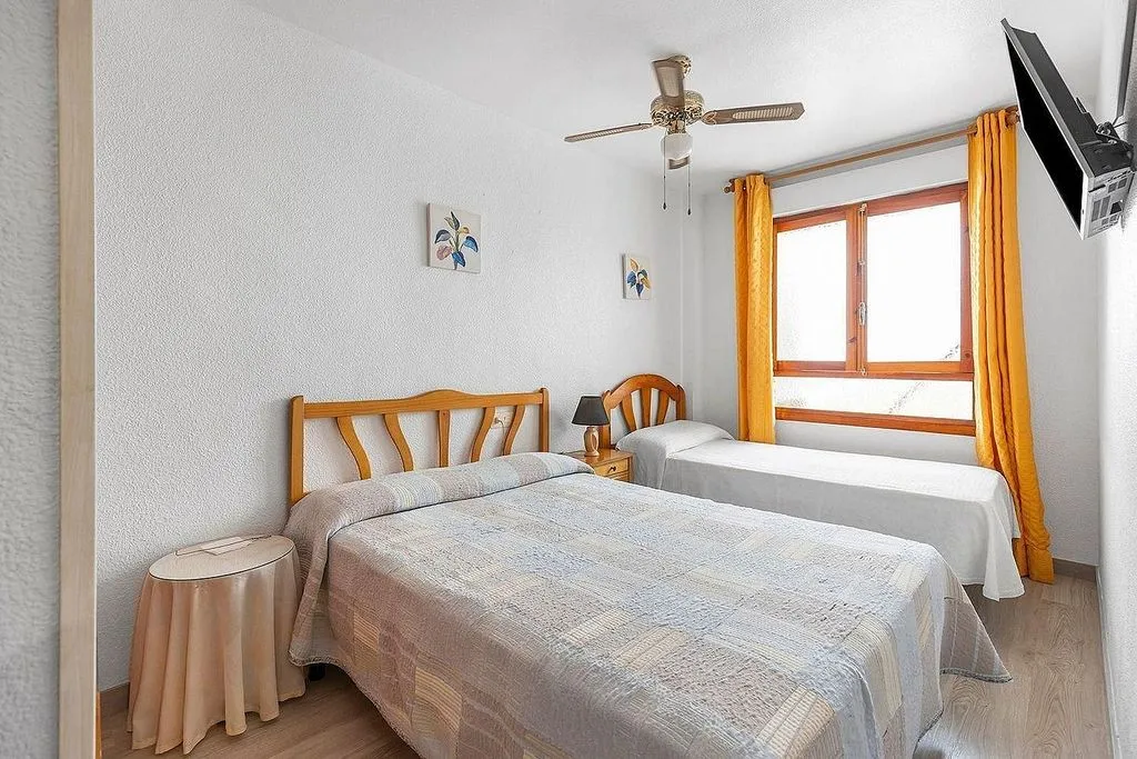 Bedrooms - 3-Bed Apartment with Terrace in El Acequión