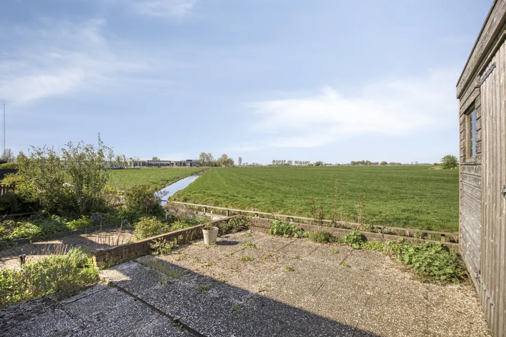 Aed - Bungalow with Water View in Oosthuizen