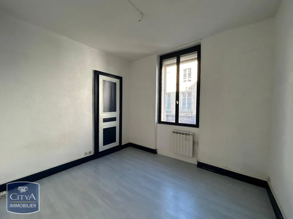 Toad - First-Floor Flat in Charming Le Blanc