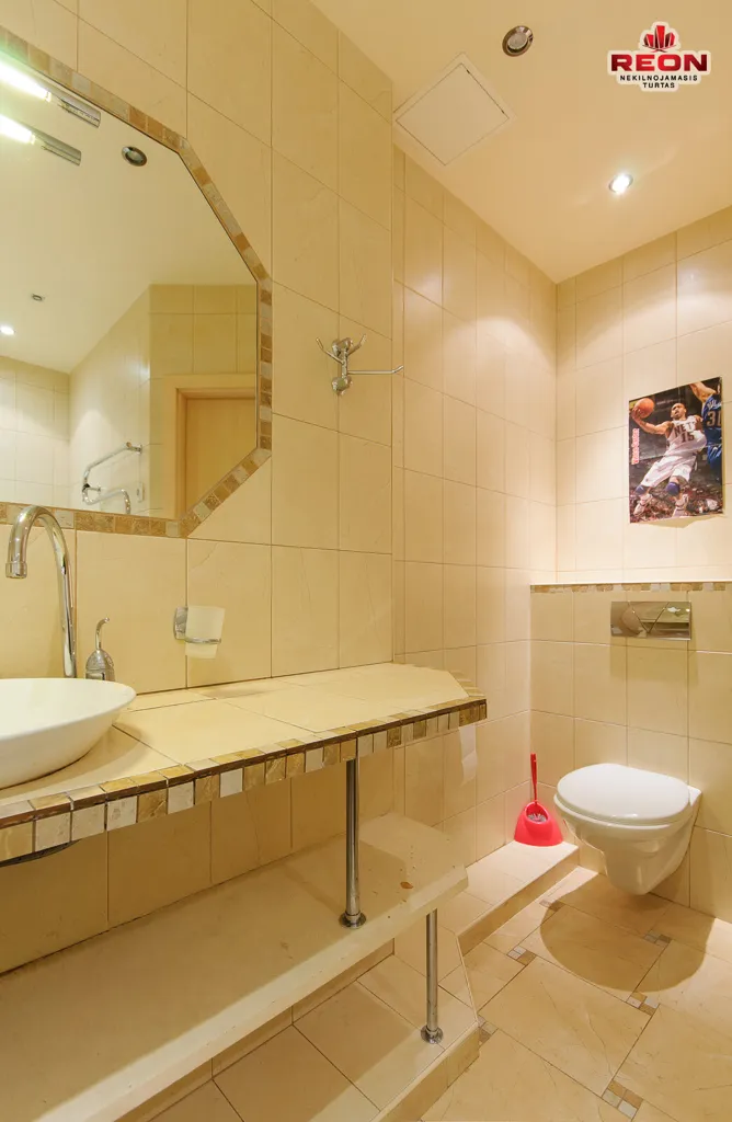 Salles de bain - Spacious Two-Bedroom Flat with Balcony in Vilnius
