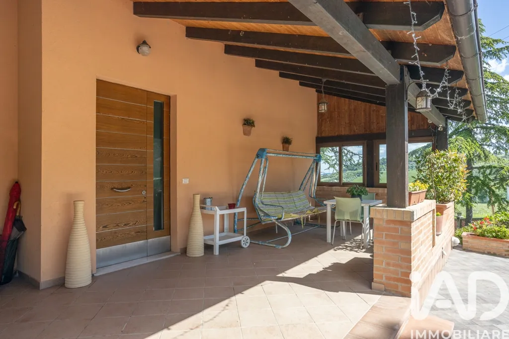 Terrasse - Terraced House with Panoramic Terrace in Colmurano