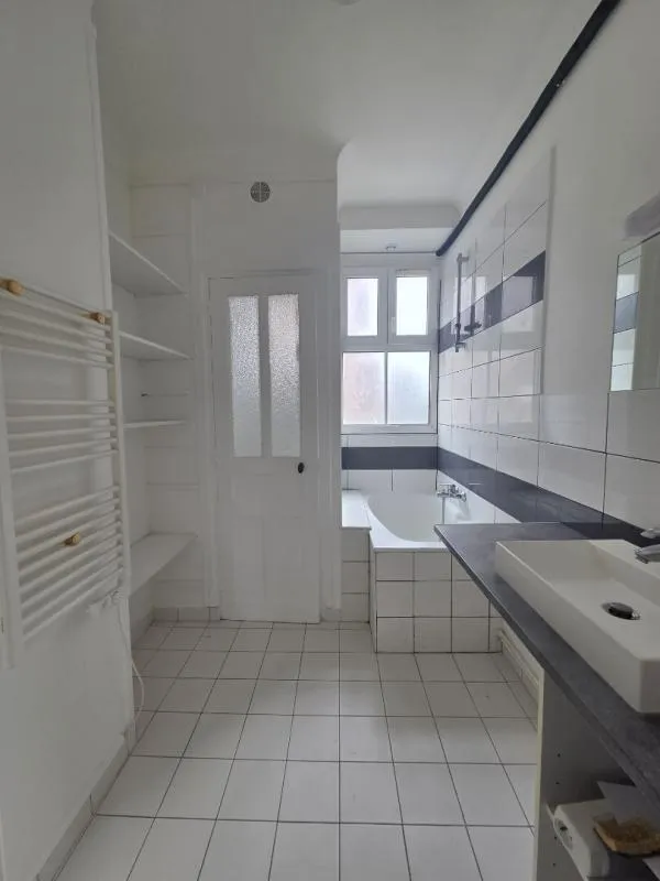 Salles de bain - Appartement 3 Pièces avec Ascenseur à Courbevoie