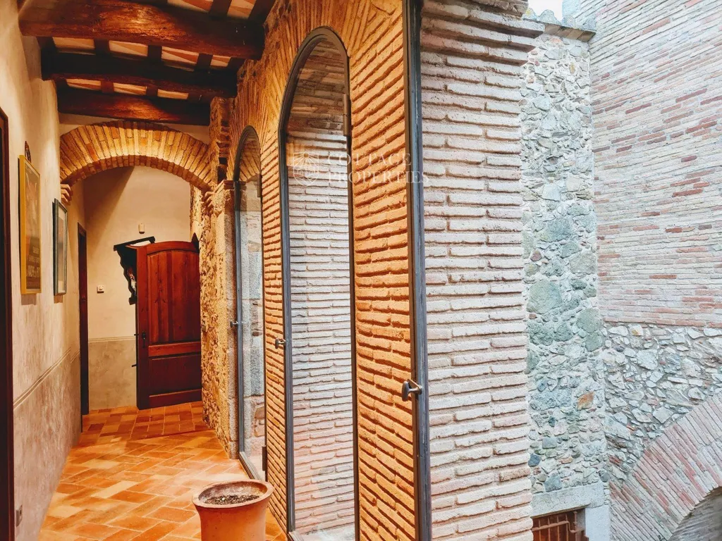 Giardino - Rustic Estate with Masia in Llagostera