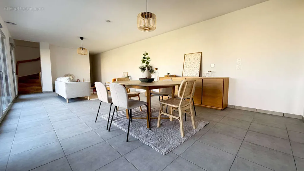 Sala da pranzo - Modern House with Garden in Pibrac