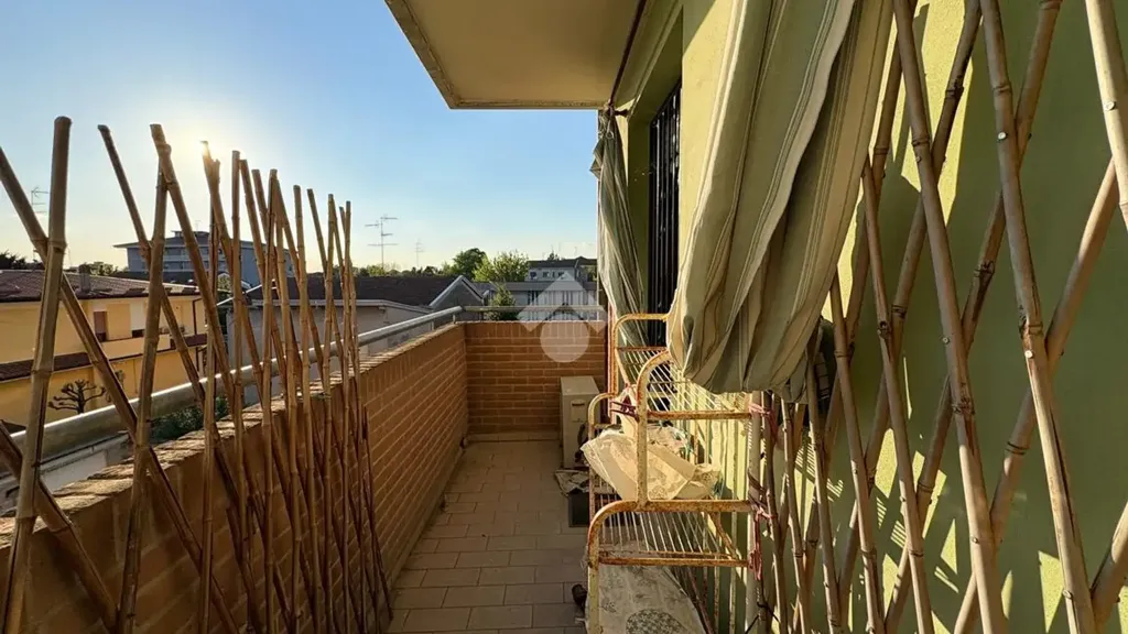 Rõdu - Balcony Flat in Suzzara