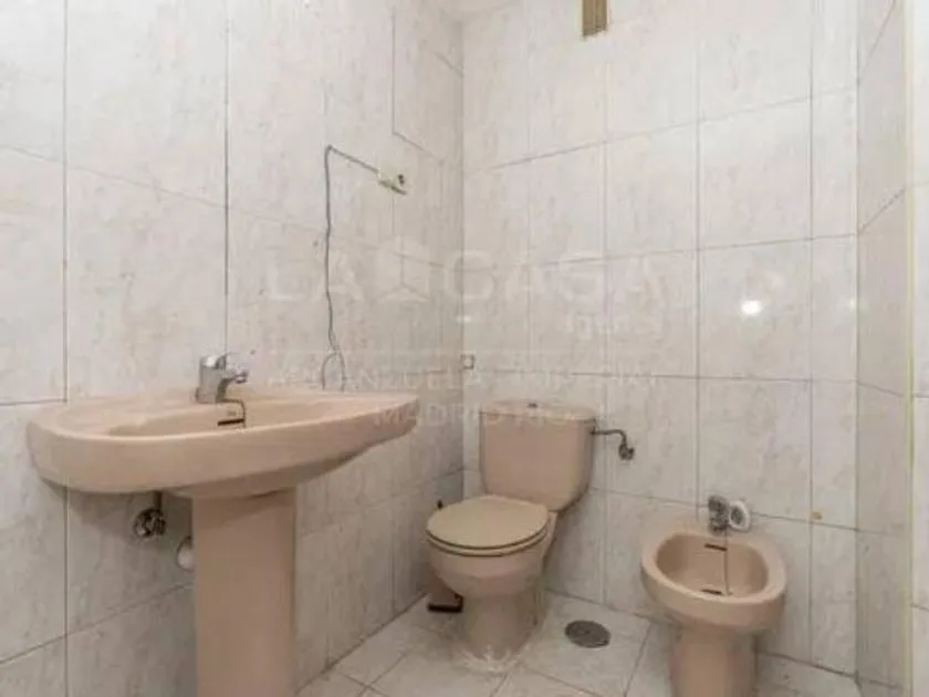 Vannitoad - Corner Flat with Terraces in Imperial, Madrid
