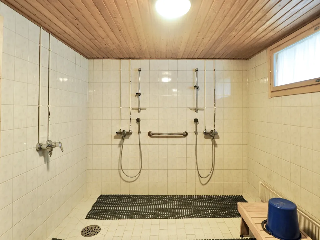 Bagni - Spacious Apartment with Balcony in Turengi