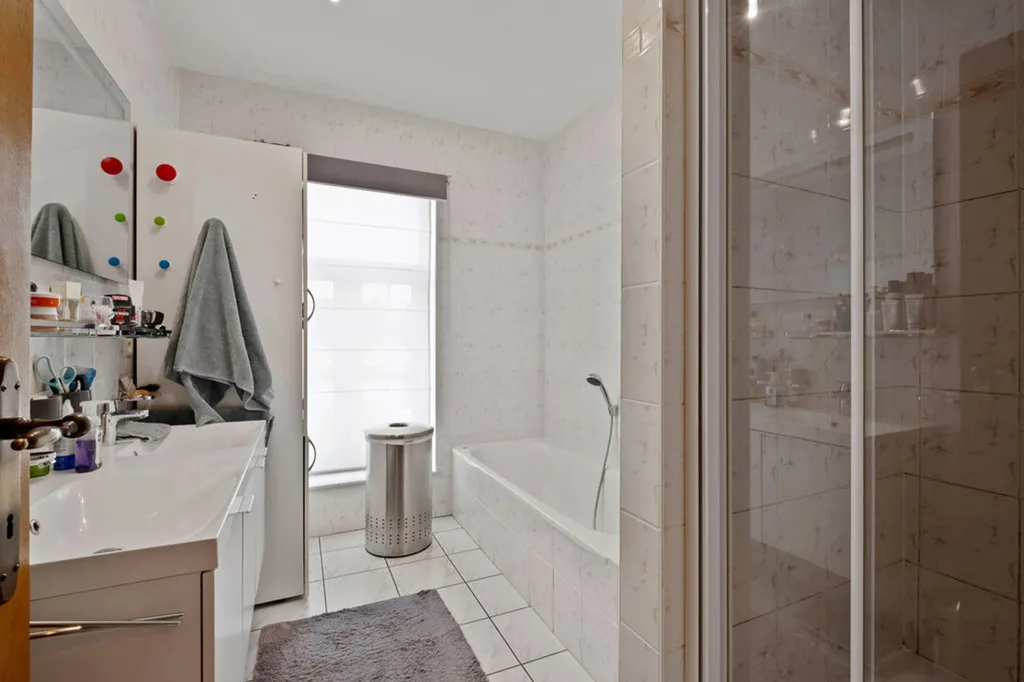 Bagni - House with Open Views in Merchtem