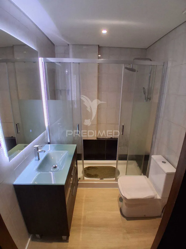 Vannitoad - T2 Apartment with Metro Access in Baguim do Monte