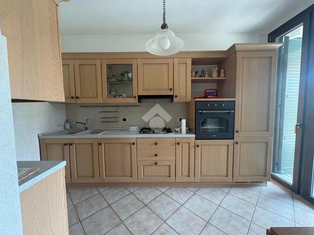 Cuisine - 3-Room Apartment with Loggia in Landriano