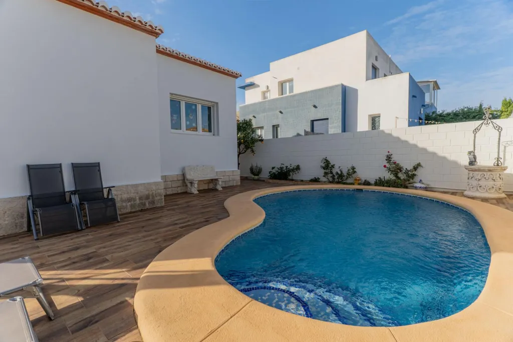 Bassein - Renovated Villa with Pool in Dénia