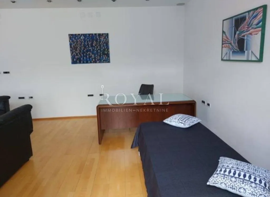 Soggiorno - Spacious Apartment with Balconies in Rijeka