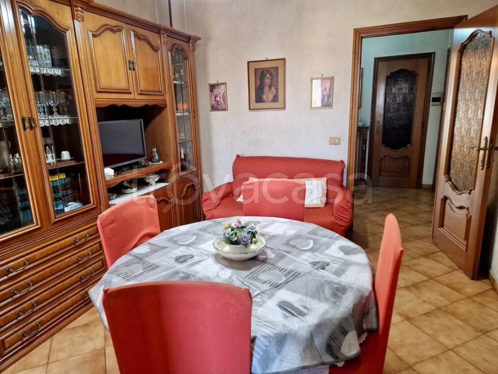 Salle à manger - Apartment with Three Exposures in Turin