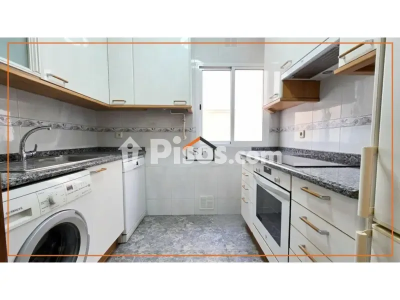 Cucina - Bright 3-Bedroom Flat with South View in Retiro