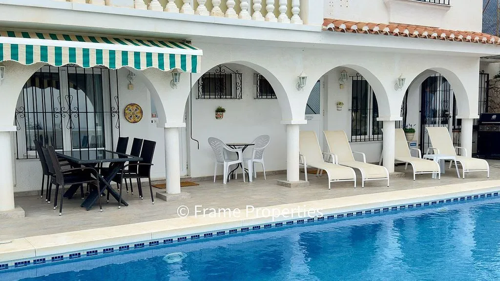 Piscine - Luxury Villa with Sea Views in Mijas