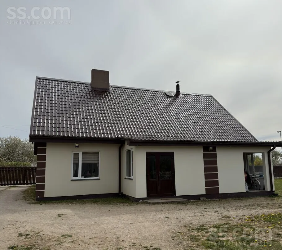 Maison 6 pièces à Talsi un raj.