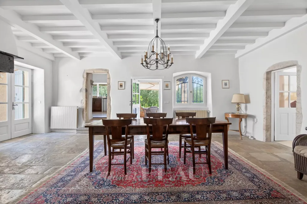 Salle à manger - Mas Provençal Rénové avec Piscine en Ardèche Méridionale