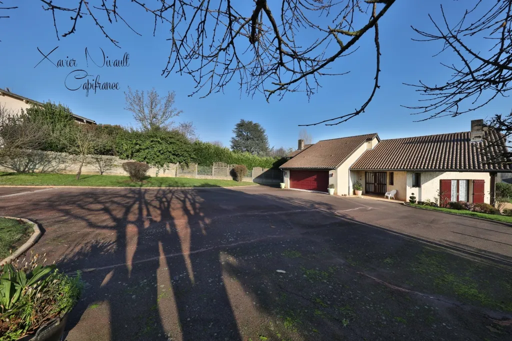 Esterno - Architect House with Garage near Mâcon