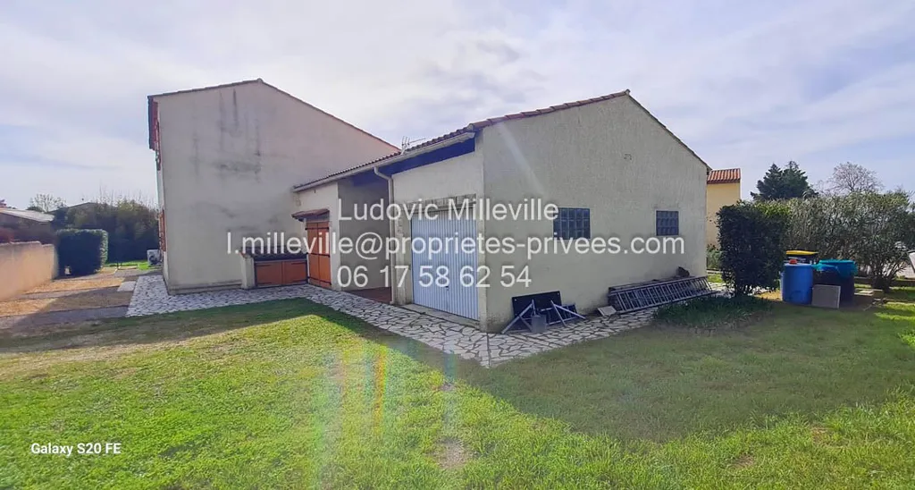 Aed - Villa with Pool in Languedoc-Roussillon