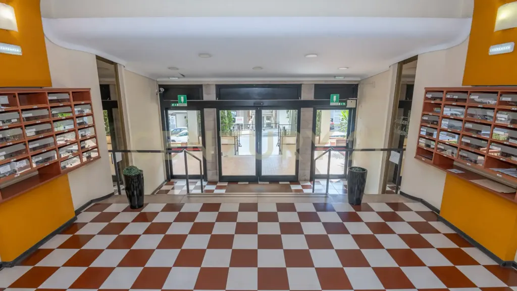 hallway_entrance