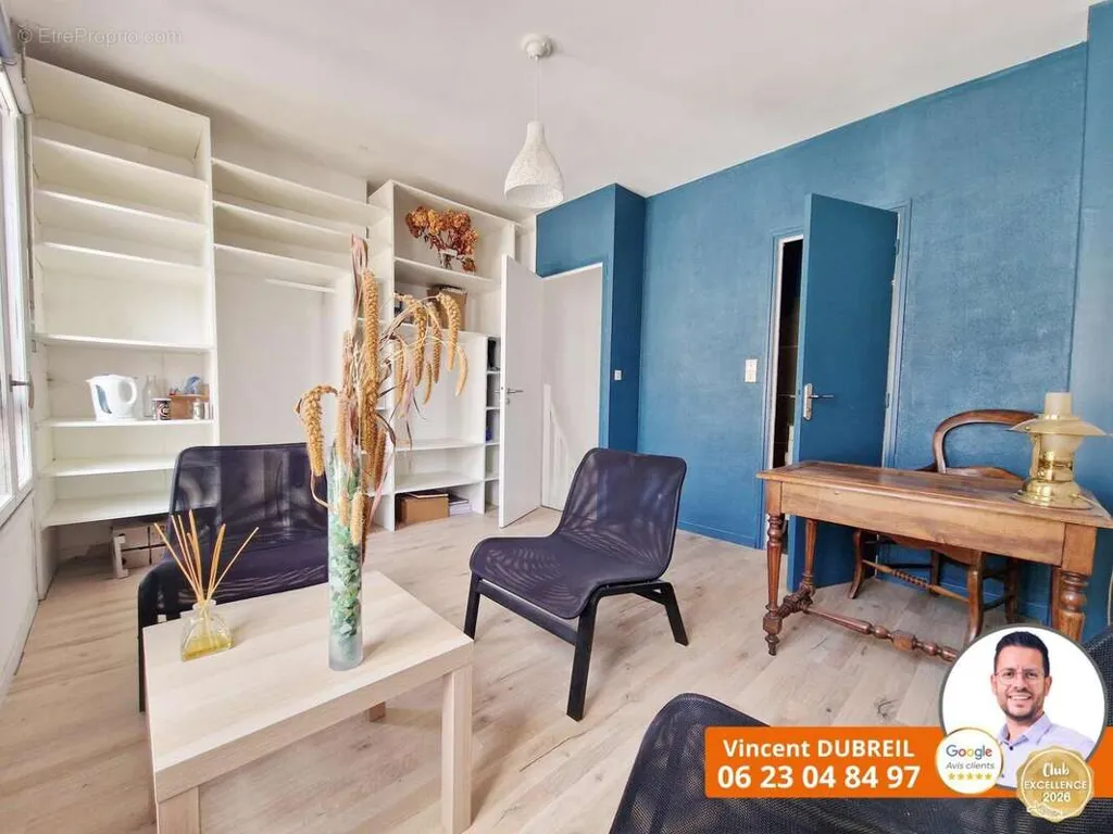 Dining Room - Commercial Space with Conversion Potential in Vertou