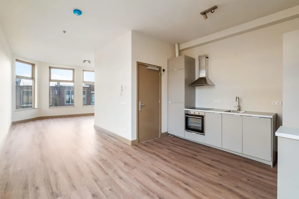 Köök - Modern Renovated Corner Apartment in Leiden