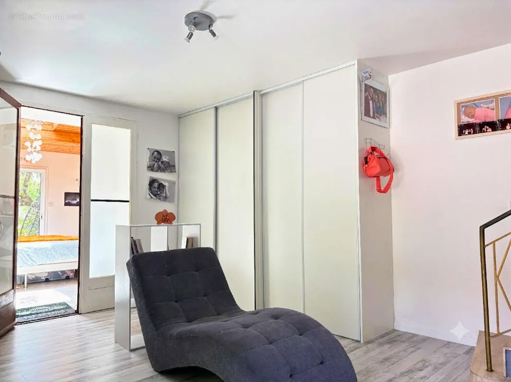 Chambres - Maison familiale avec piscine et jardin à Cognac