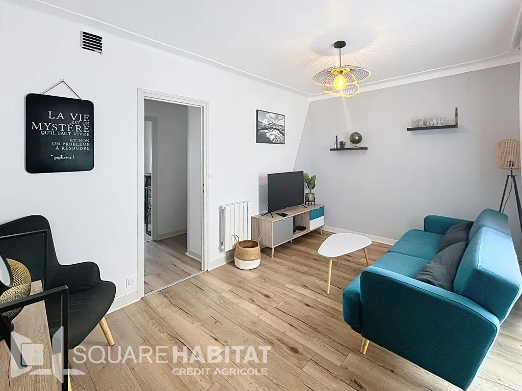 Séjour - Appartement T2 au Dernier Étage à Saint-Brieuc