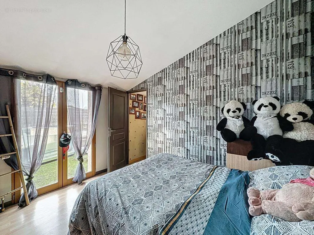 Maison 8 pièces à Mions