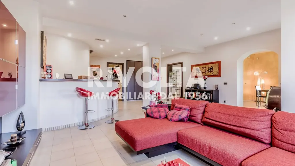 Séjour - Terraced Villa with Panoramic Terrace in Guidonia Montecelio
