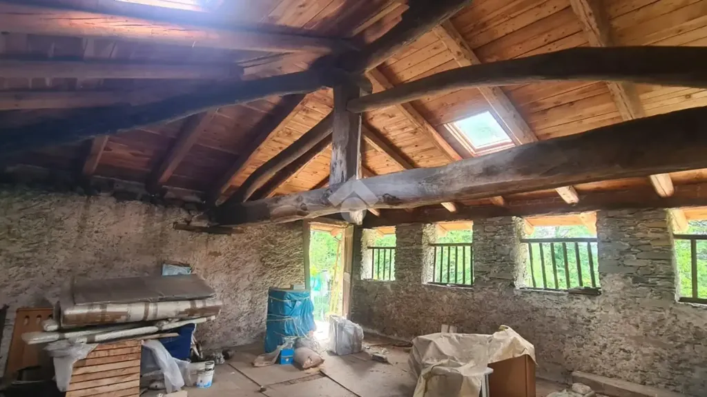 Pièces - Historic Apartment with Balcony in Ceres