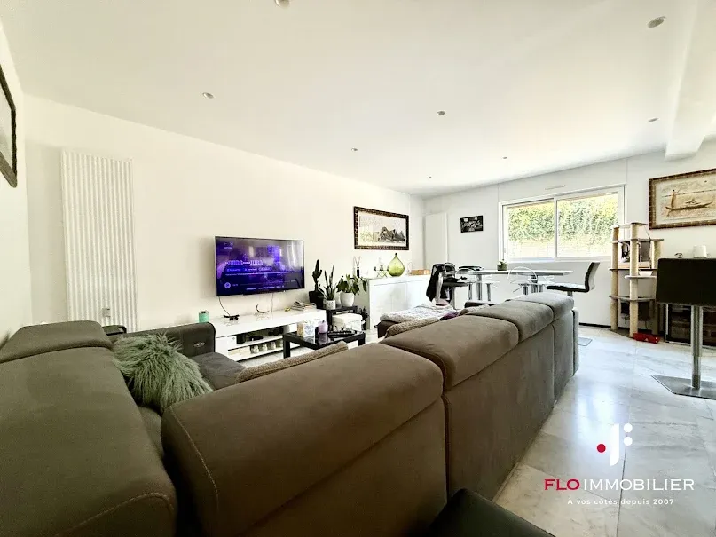 Séjour - Appartement Rénové avec Ascenseur à Caen