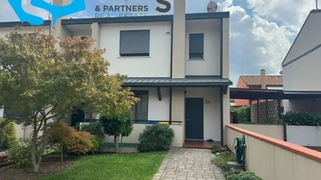 Exterior - Semi-detached House with Garden in Treviso